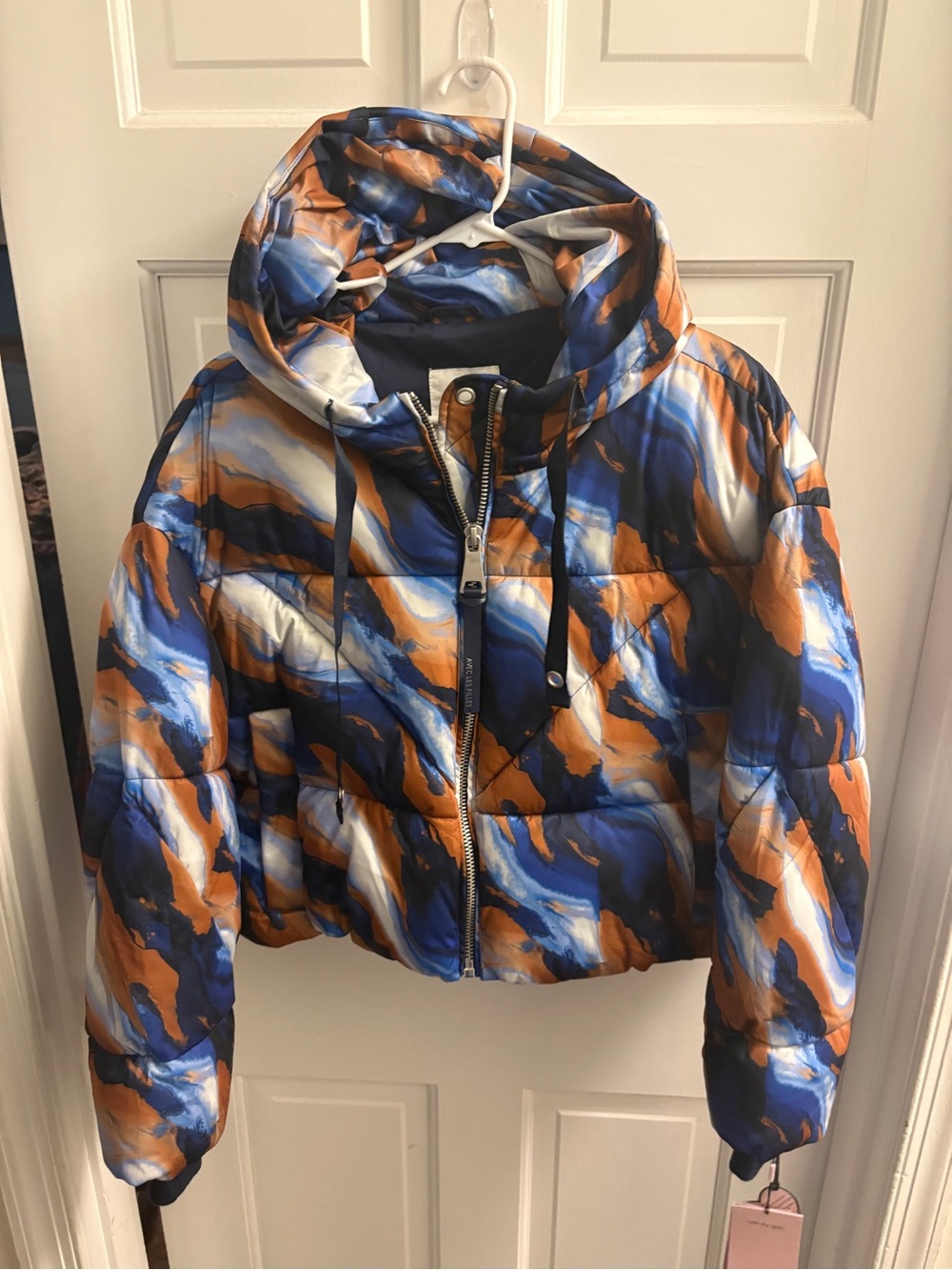 NWT Women’s Hooded Puffer Jacket in Blue, Orange & White